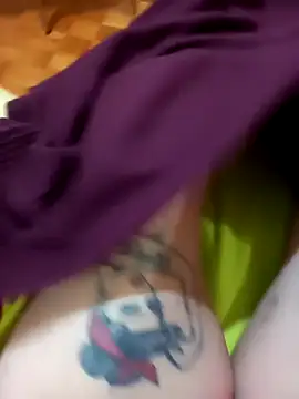 Snapshot of Hotsereia chatting on December 2024 04:11:02 AM Hotsereia online show from December 2024 04:11:02 AM