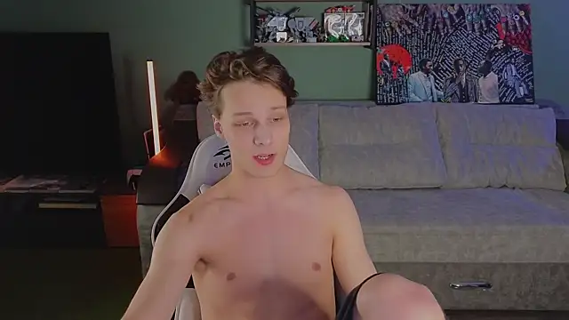 TeddyLiLboy online show from May 2026 07:12:01 PM