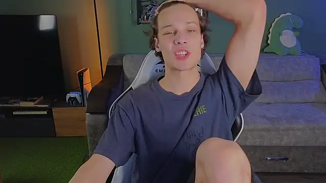 TeddyLiLboy online show from October 2025 02:42:02 PM