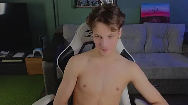 TeddyLiLboy online show from December 2025 08:33:01 PM