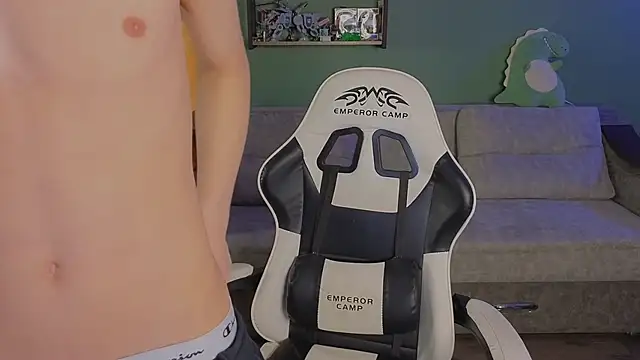 Snapshot of TeddyLiLboy chatting on November 2025 10:19:01 AM TeddyLiLboy online show from November 2025 10:19:01 AM