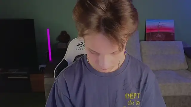 TeddyLiLboy online show from April 2026 07:09:02 PM