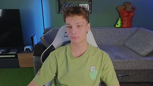 Snapshot of TeddyLiLboy chatting on November 2025 09:57:02 AM TeddyLiLboy online show from November 2025 09:57:02 AM