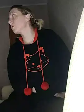 Snapshot of LeraSweet chatting on February 2025 09:37:02 PM LeraSweet online show from February 2025 09:37:02 PM