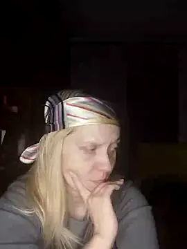 Snapshot of LeraSweet chatting on November 2025 09:18:01 PM LeraSweet online show from November 2025 09:18:01 PM