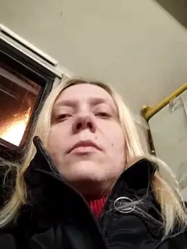 LeraSweet online show from December 2025 04:44:01 PM