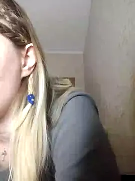 Snapshot of LeraSweet chatting on March 2025 08:10:02 PM LeraSweet online show from March 2025 08:10:02 PM