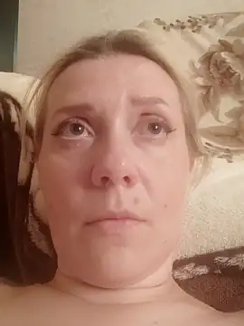 Snapshot of LeraSweet chatting on June 2026 07:42:01 PM LeraSweet online show from June 2026 07:42:01 PM