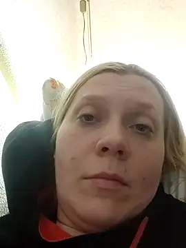 LeraSweet online show from April 2026 07:48:01 PM