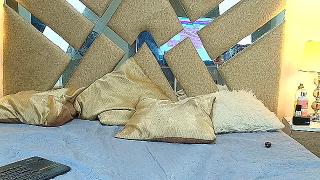 IsabellMendez  online show from April 2026 06:10:01 PM