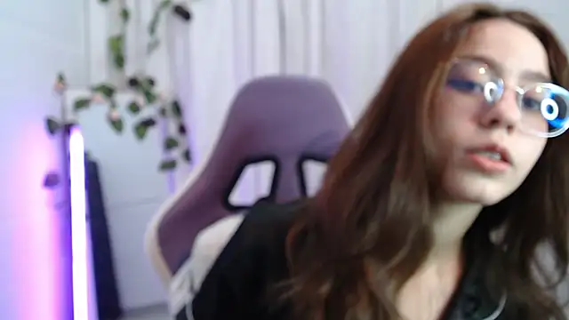 BlairVicent online show from November 2025 01:04:01 PM