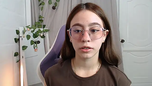 BlairVicent online show from November 2025 01:00:02 PM