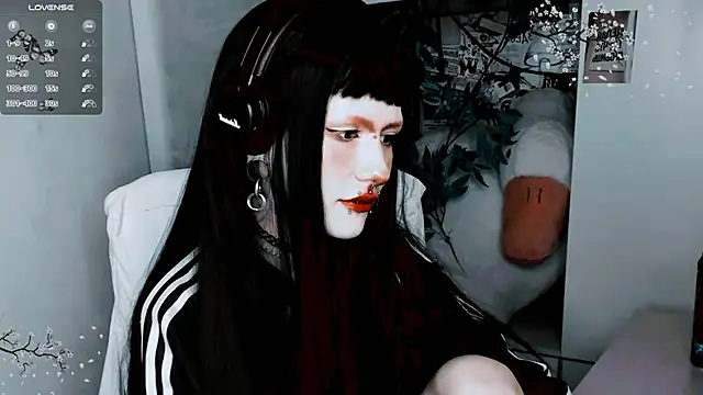 say mary online show from November 2025 01:38:02 PM