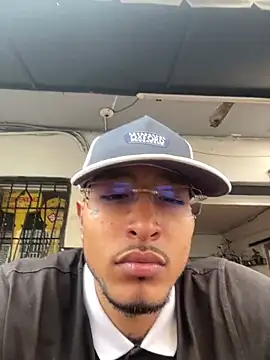 Alex Teau online show from February 2025 09:14:02 PM