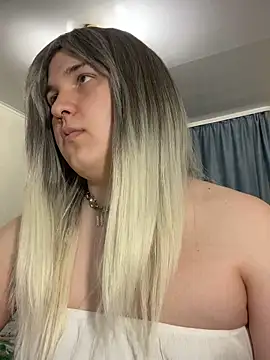 EvaMiron online show from March 2026 03:17:01 PM