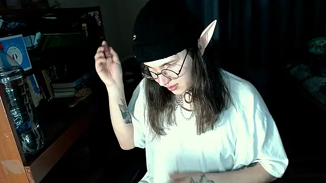 EvaMiron online show from March 2025 06:35:02 PM