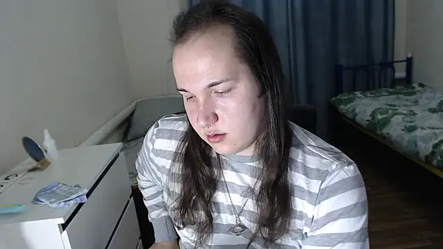 EvaMiron online show from December 2025 02:21:01 AM