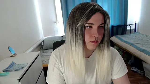 EvaMiron online show from April 2026 08:38:01 AM