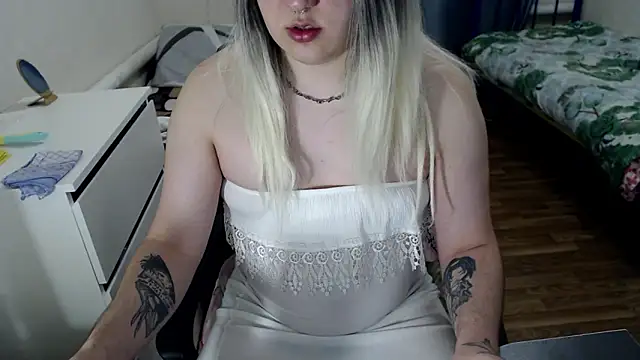 EvaMiron online show from March 2026 01:23:01 AM