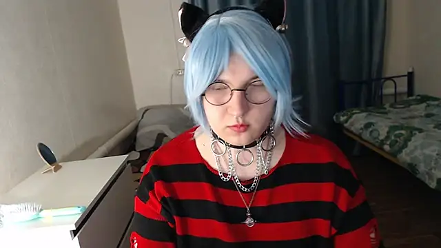 Snapshot of EvaMiron chatting on February 2026 04:31:02 PM EvaMiron online show from February 2026 04:31:02 PM