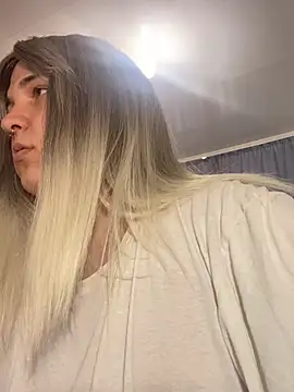 EvaMiron online show from March 2026 01:35:01 PM