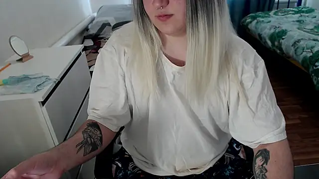 EvaMiron online show from March 2026 10:13:01 AM