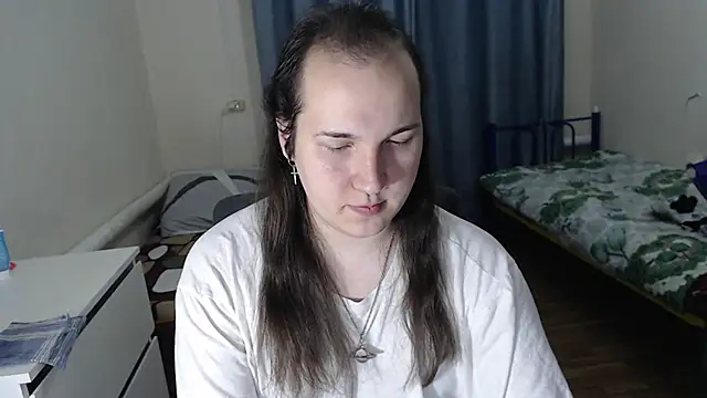 Snapshot of EvaMiron chatting on January 2026 12:06:02 AM EvaMiron online show from January 2026 12:06:02 AM