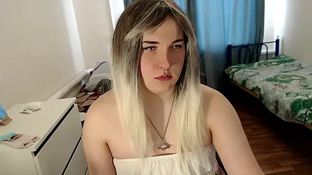 EvaMiron online show from March 2026 10:12:01 AM