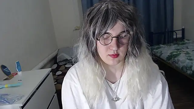 Snapshot of EvaMiron chatting on January 2026 06:35:02 PM EvaMiron online show from January 2026 06:35:02 PM