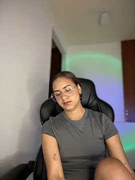 Snapshot of gretta_kler1 chatting on March 2025 02:23:02 PM gretta kler1 online show from March 2025 02:23:02 PM