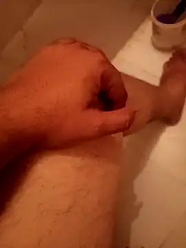 Snapshot of heartbroke13 chatting on February 2025 06:21:01 PM heartbroke13 online show from February 2025 06:21:01 PM