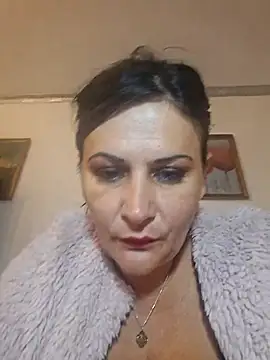 anaaamariaaaa online show from October 2025 12:15:02 PM