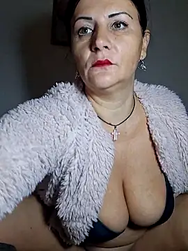 anaaamariaaaa online show from October 2025 11:20:01 AM