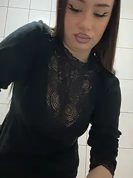 deliaroyal online show from February 2025 07:38:02 PM