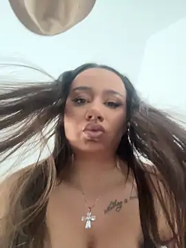 deliaroyal online show from October 2025 10:58:01 AM