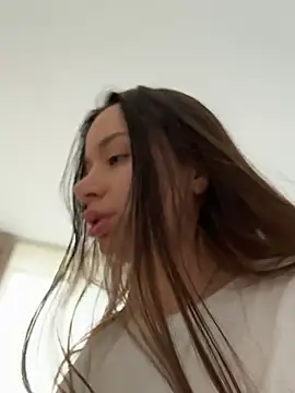 deliaroyal online show from February 2026 12:37:01 PM