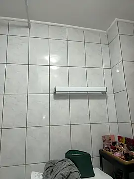 deliaroyal online show from February 2025 05:42:02 PM