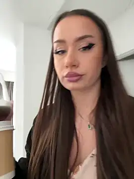 deliaroyal online show from March 2025 08:08:02 AM