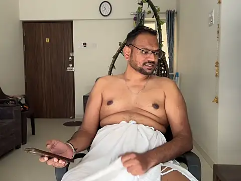 lovbombayduck11 online show from June 2026 05:03:02 AM