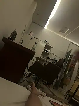 toanxu online show from April 2026 05:48:01 PM