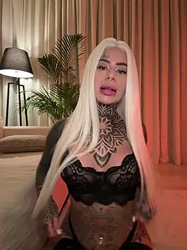 Snapshot of bambixboo chatting on November 2025 09:18:02 PM bambixboo online show from November 2025 09:18:02 PM