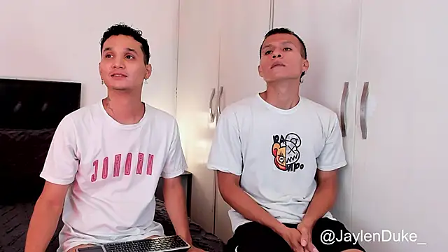 Snapshot of jaylen_and_duke chatting on February 2026 11:09:02 AM jaylen and duke online show from February 2026 11:09:02 AM