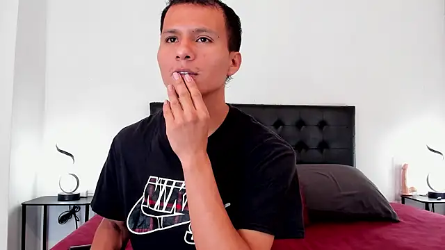 Snapshot of jaylen_and_duke chatting on March 2025 11:22:02 AM jaylen and duke online show from March 2025 11:22:02 AM