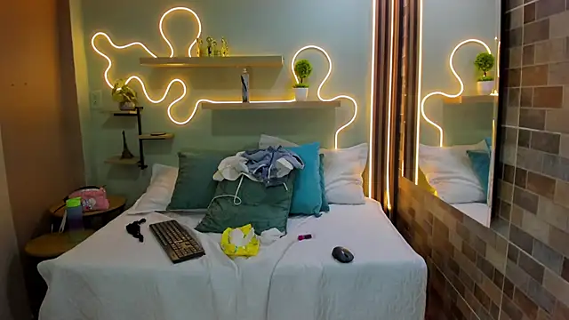 natasha jurado online show from April 2026 01:42:02 AM