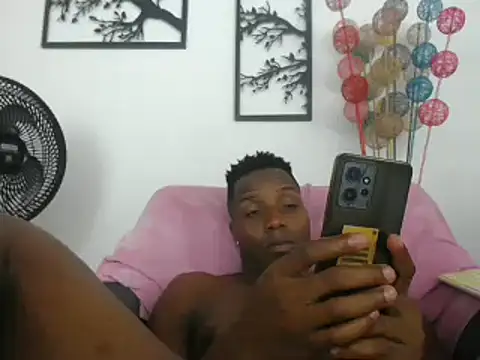 bigcock latin1 online show from February 2025 10:48:01 AM