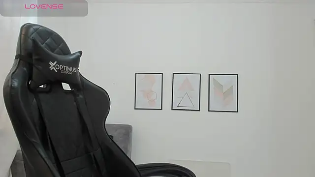 natalia curvy1 online show from February 2026 05:45:02 PM