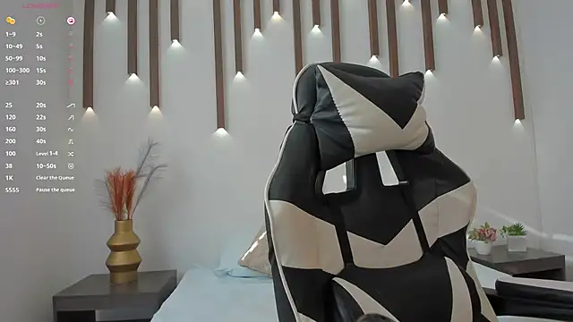 megan cooper28 online show from November 2025 12:20:01 PM