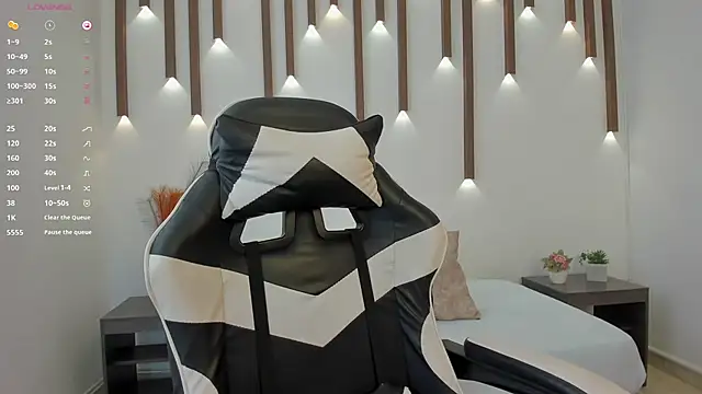 megan cooper28 online show from November 2025 07:17:02 PM