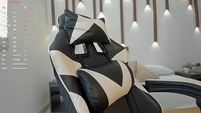 megan cooper28 online show from December 2025 07:04:02 PM