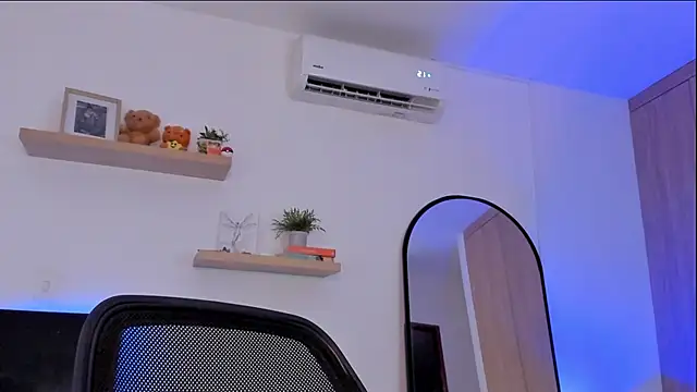 Snapshot of rose_saenz chatting on March 2025 11:23:01 PM rose saenz online show from March 2025 11:23:01 PM